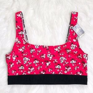 PINK Victoria’s Secret Ultimate Unlined Sports Bra